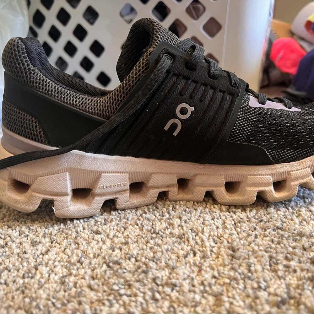 Slightly Used On Cloud Cloud Swift - image 1